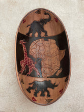 Load image into Gallery viewer, Medium Rosewood oval bowl (Elephant couple)