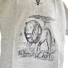 Load image into Gallery viewer, Handmade cotton shirt (Lion with thin lines)